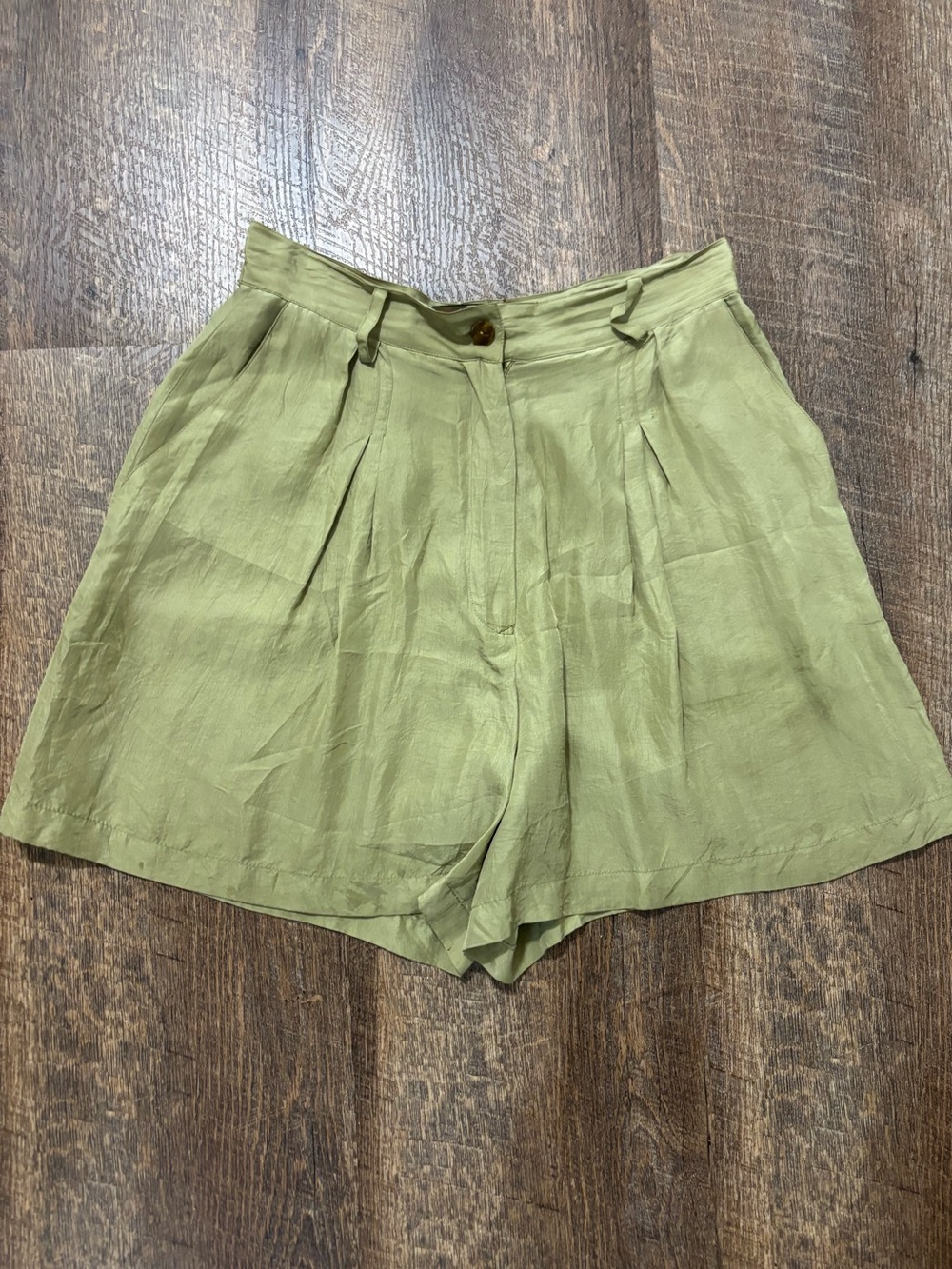 Vintage 80’s/90’s Italian 100% Silk Pistachio High-Waisted Pleated Shorts